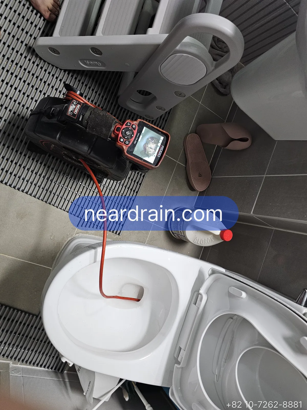 Toilet clearing with the right tool